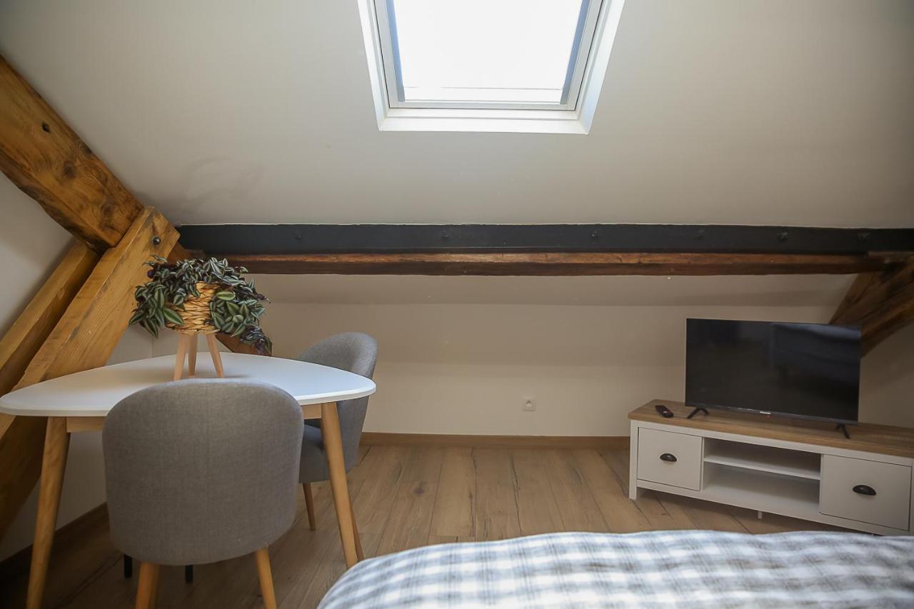 Croix Blanche - Le Logis Apartman Tournan-en-Brie Kültér fotó
