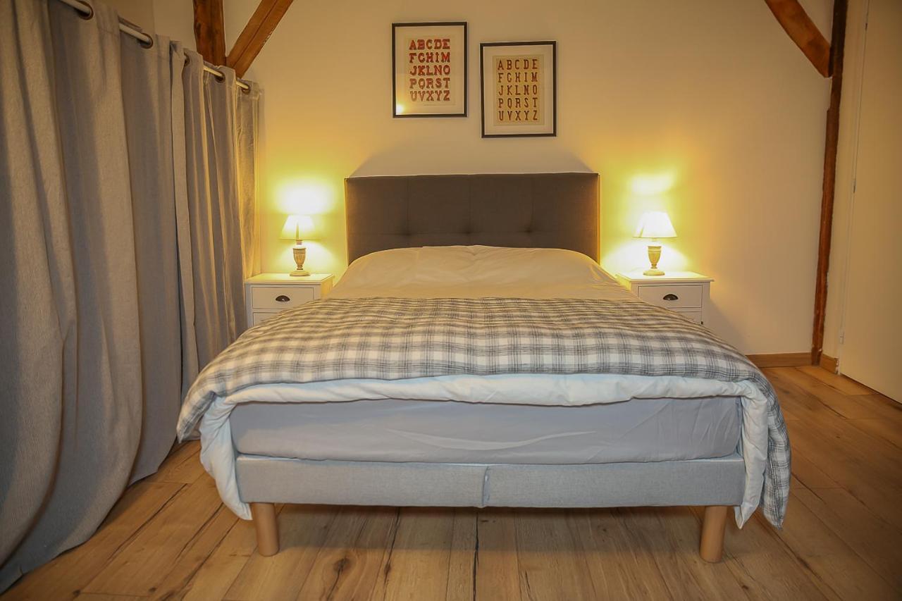 Croix Blanche - Le Logis Apartman Tournan-en-Brie Kültér fotó