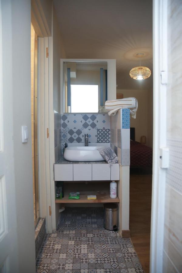 Croix Blanche - Le Logis Apartman Tournan-en-Brie Kültér fotó